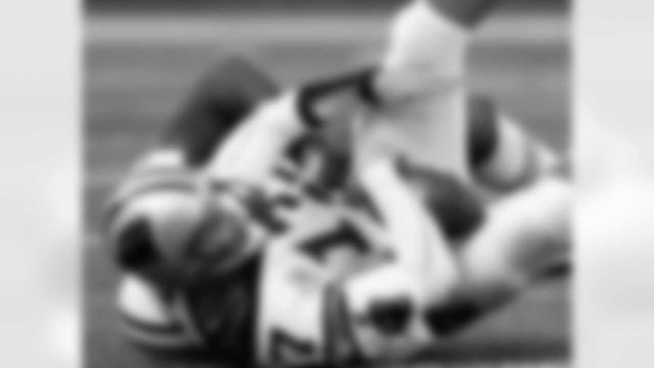 2009 Week 12 Jets vs Panthers Photos