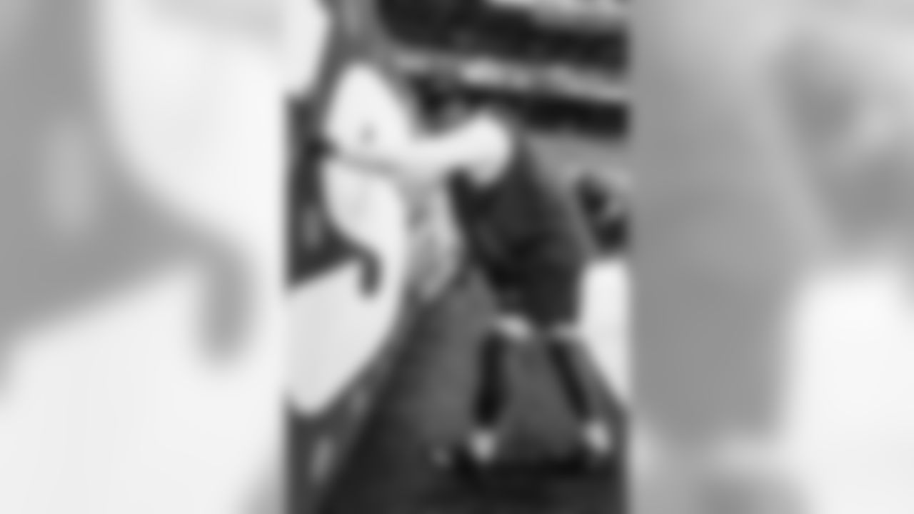 E_L1070304