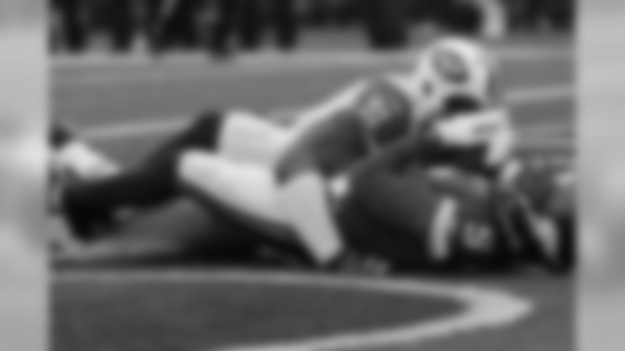 Richhardson sacks Vikings QB Teddy Bridgewater for a safety, one of his three sacks on the day