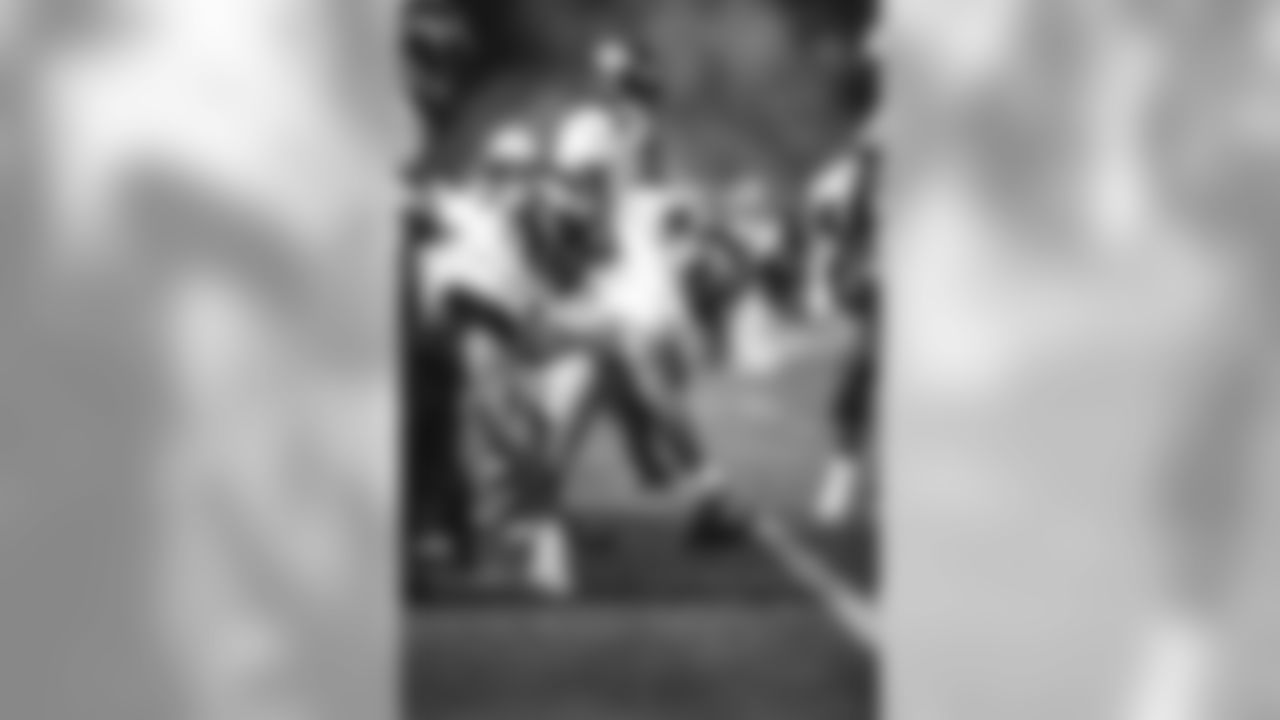 E_SNY_0034