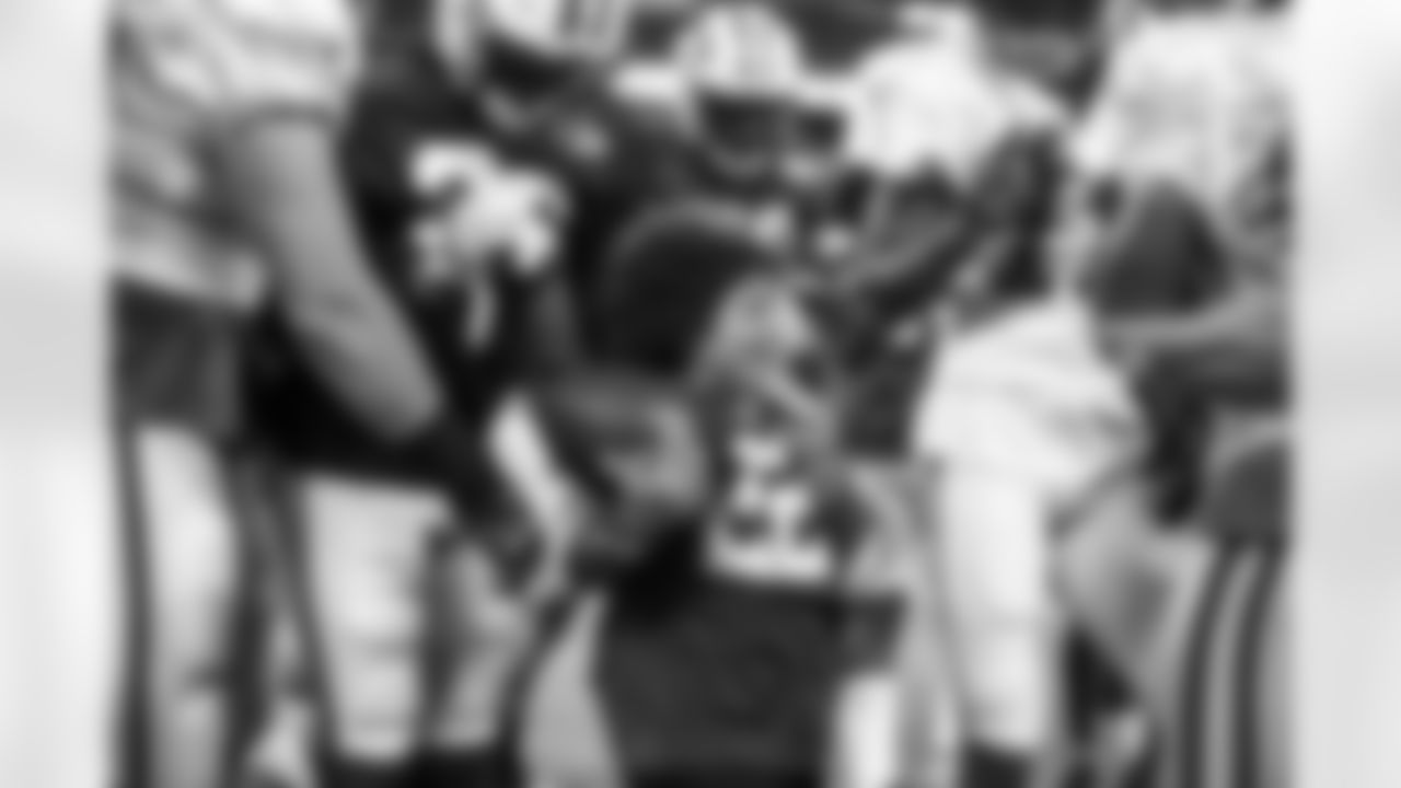 Make-A-Wish Recipient Jesse P. Scores a TD