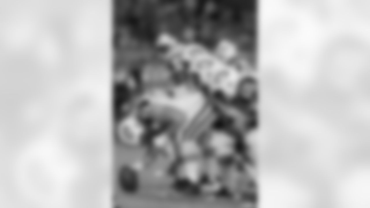 Nick Mangold Photos