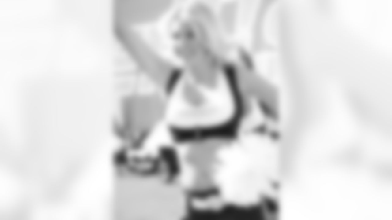 Natalie 2009 Flight Crew Member Photos