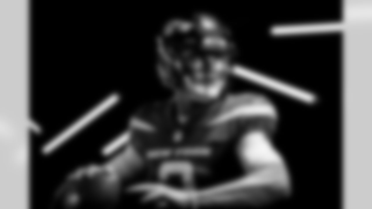 QB Zach Wilson
