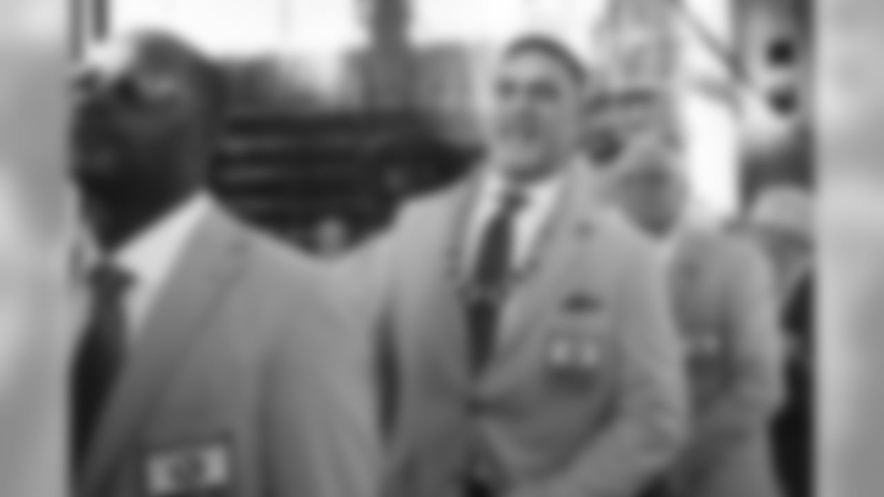 Hall of Fame enshrinee Kevin Mawae during the Pro Football Hall of Fame Enshrinement Ceremony on Saturday, August 3, 2019 in Canton, Ohio. (Ben Liebenberg/NFL)