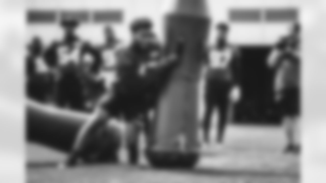 E_SNYL0030