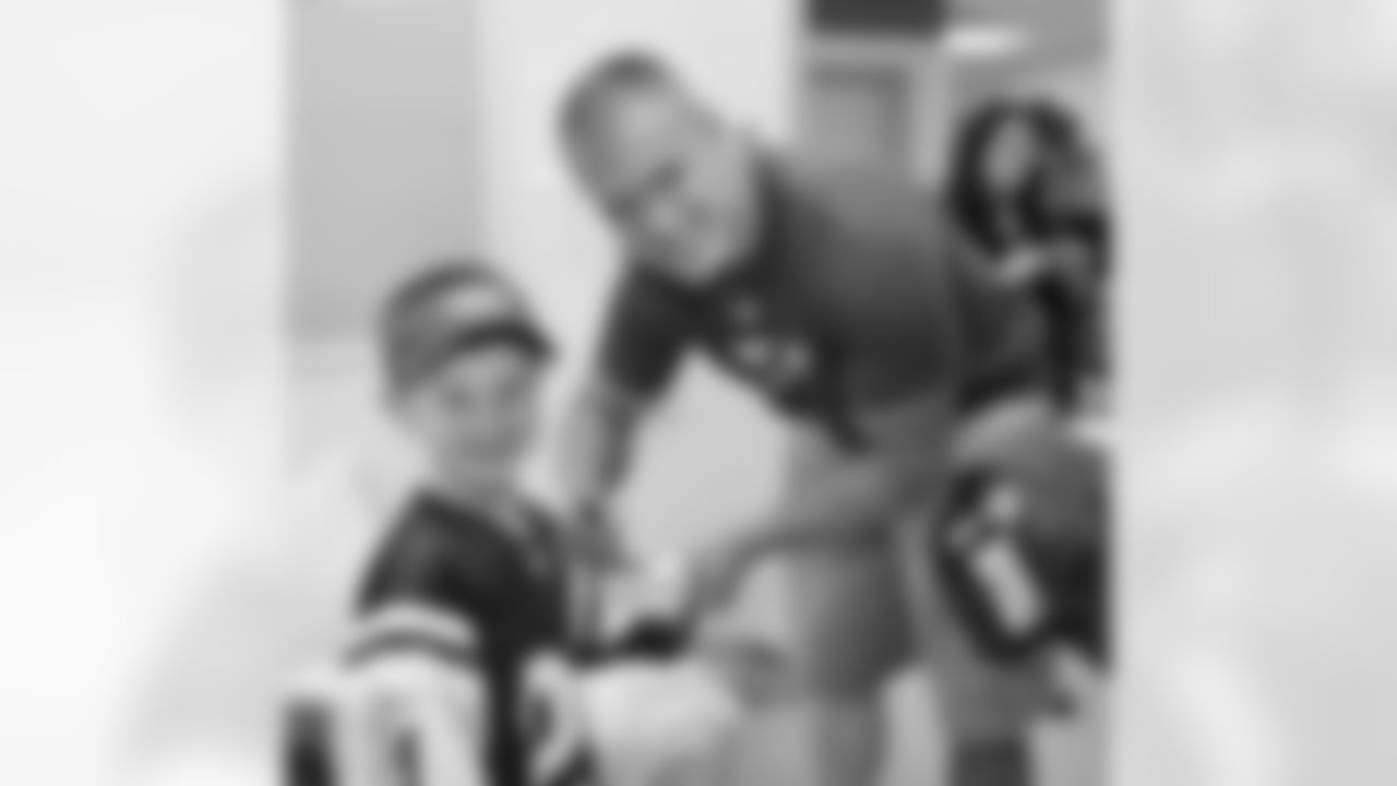 Pool and Mulligan Visit Goryeb Childrens Hospital