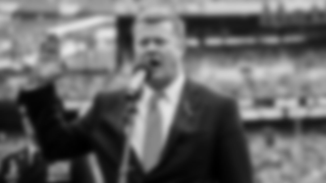 13-SALUTE_TO_SERVICE_111019_GR_103