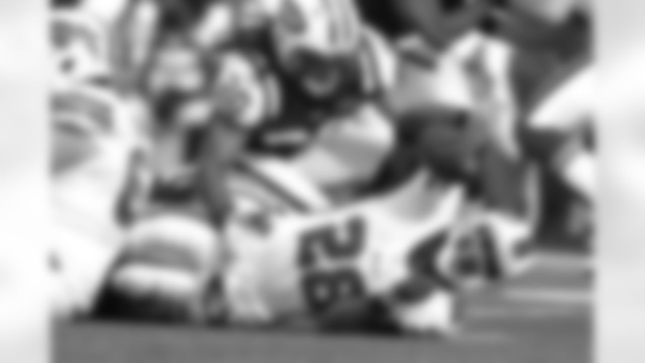2011 Regular Season Week 12 Jets vs Bills Game Photos