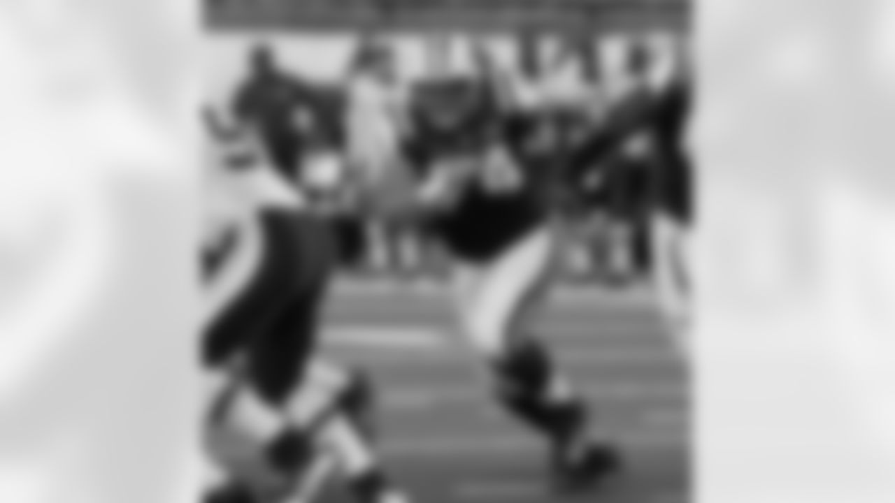 Nick Mangold Photos