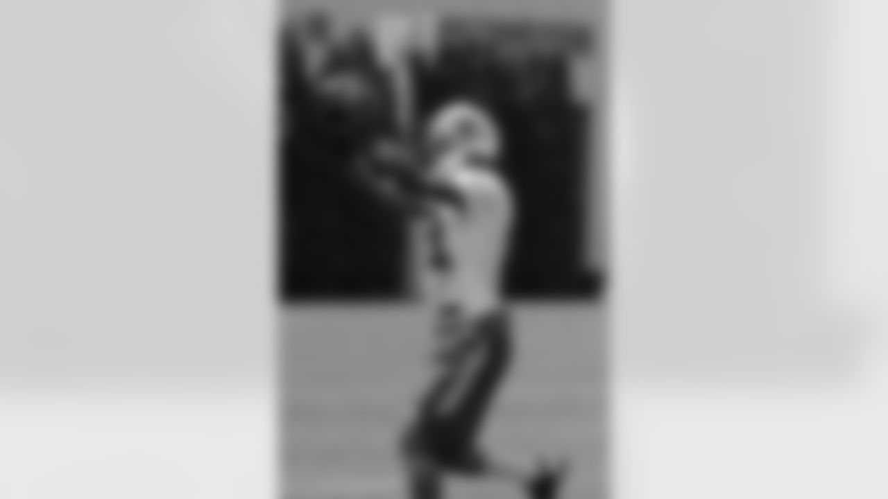 WR Shaq Evans