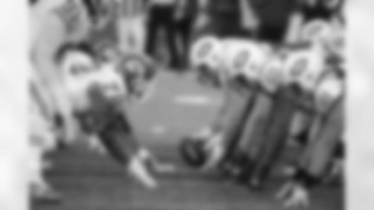 2011 Regular Season Week 14 Jets vs. Chiefs Game Photos