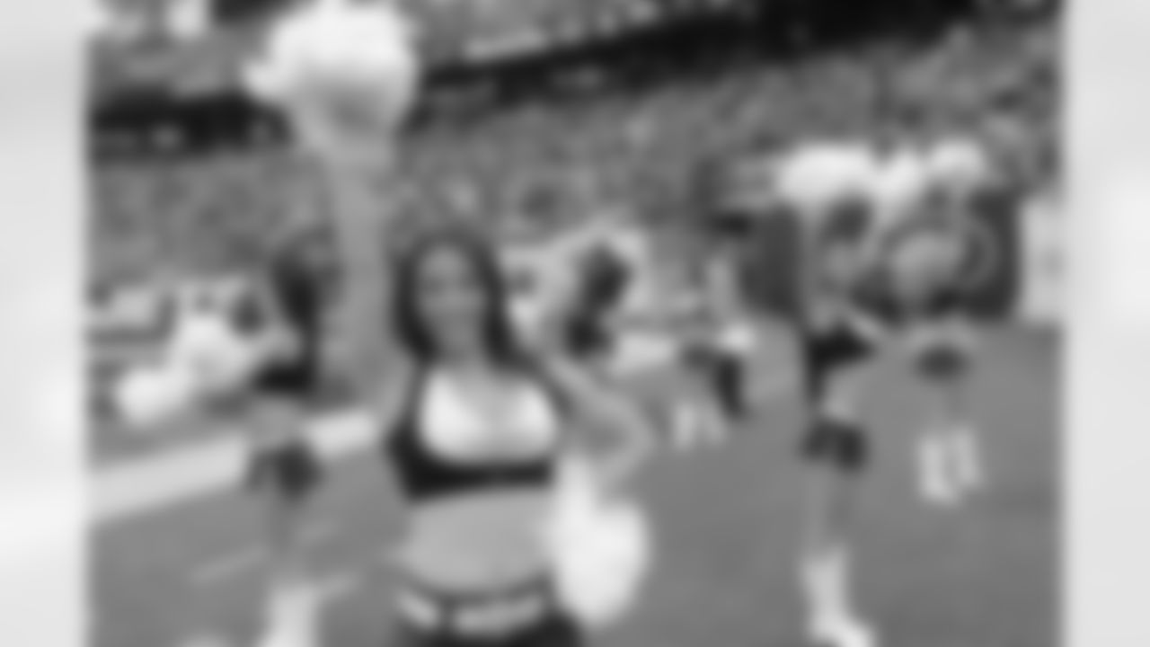 New York Jets Flight Crew: Jets vs Bills
