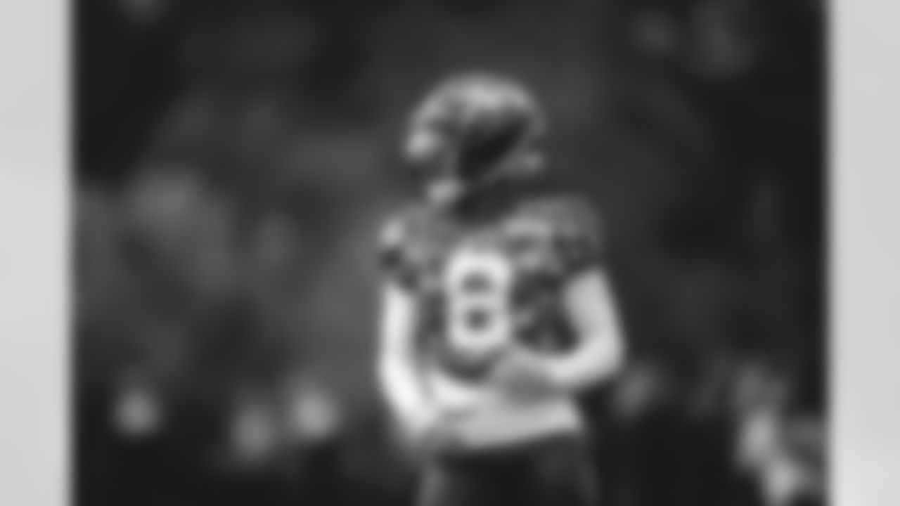 WR Elijah Moore