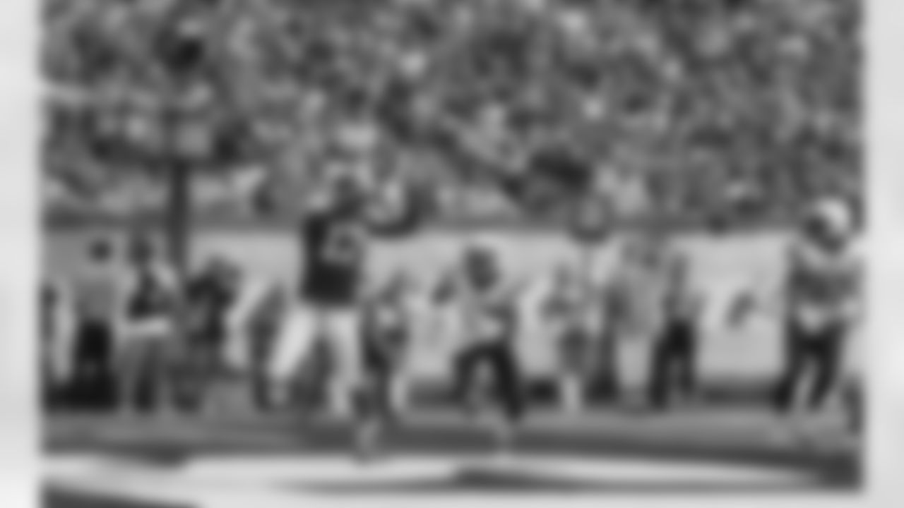 2011 Regular Season Week 7 Jets vs. Chargers Game Photos