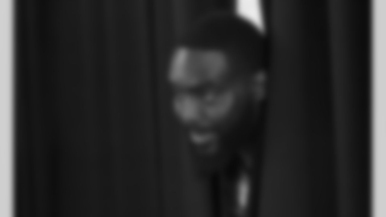 LB - Demario Davis