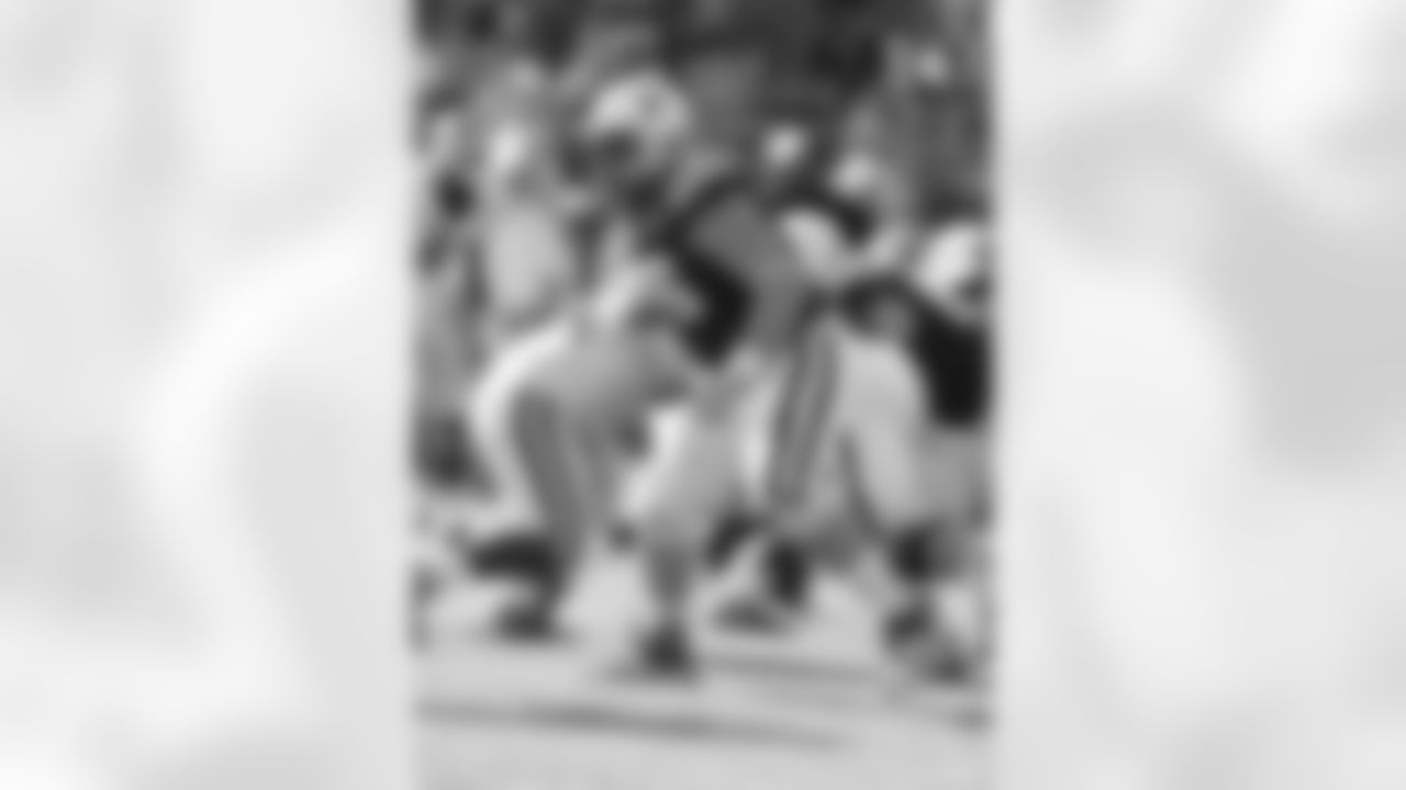 OL Brent Qvale (Nebraska)