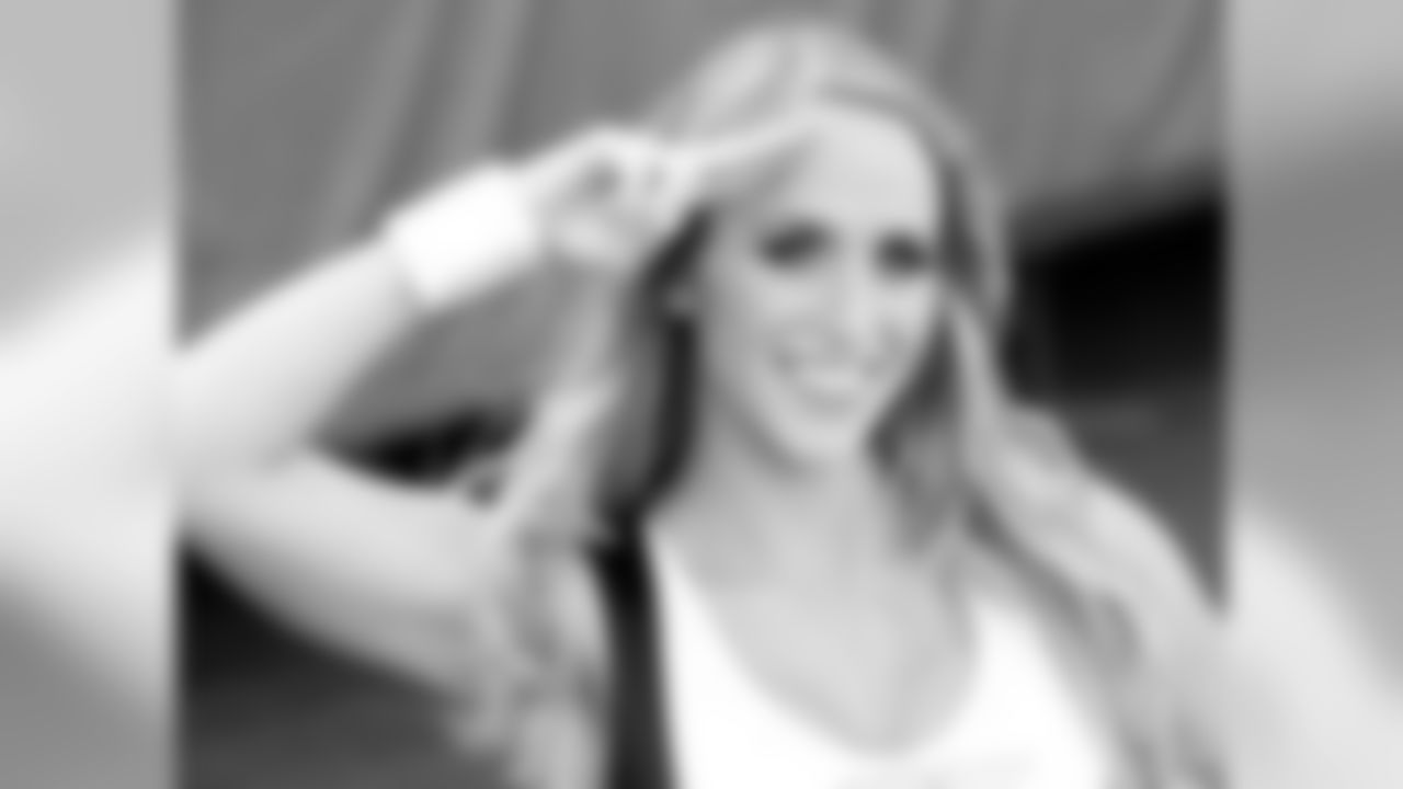 Amanda C. 2009 Flight Crew Member Photos