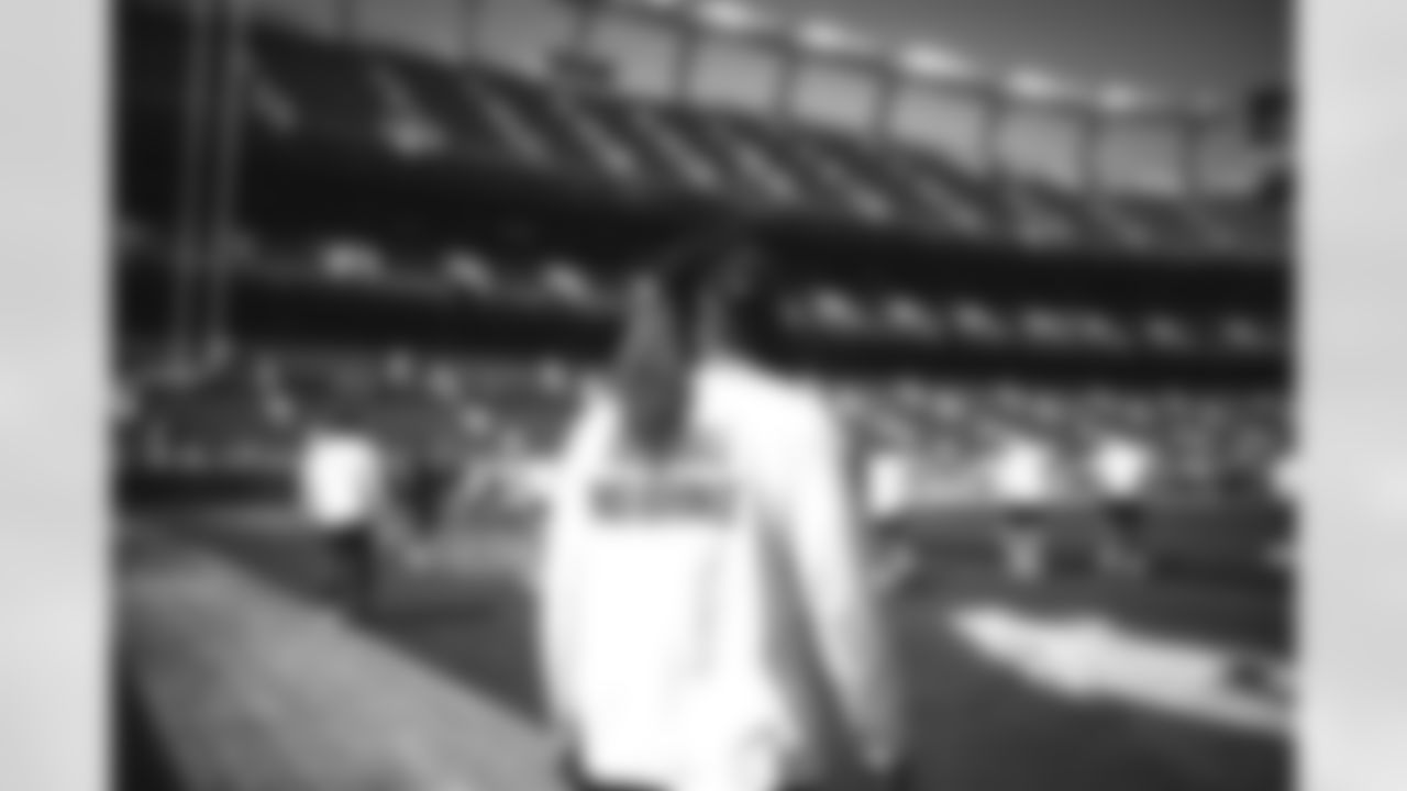 E_SNY_8299