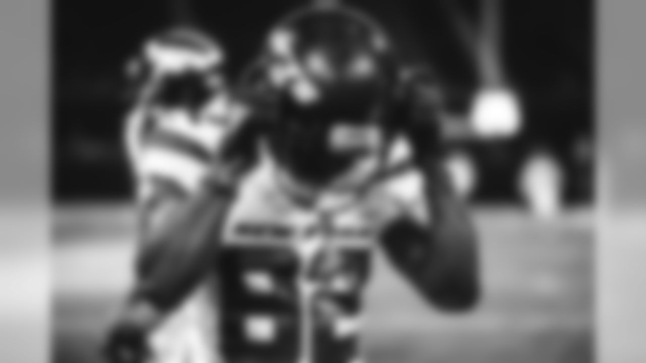 Crowder_Jamison_E_SZ2_1289