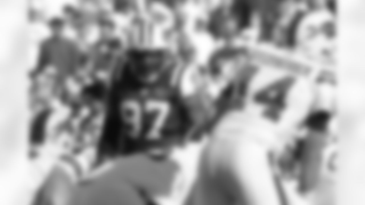 2011 Regular Season Week 9 Jets at Bills Game Photos