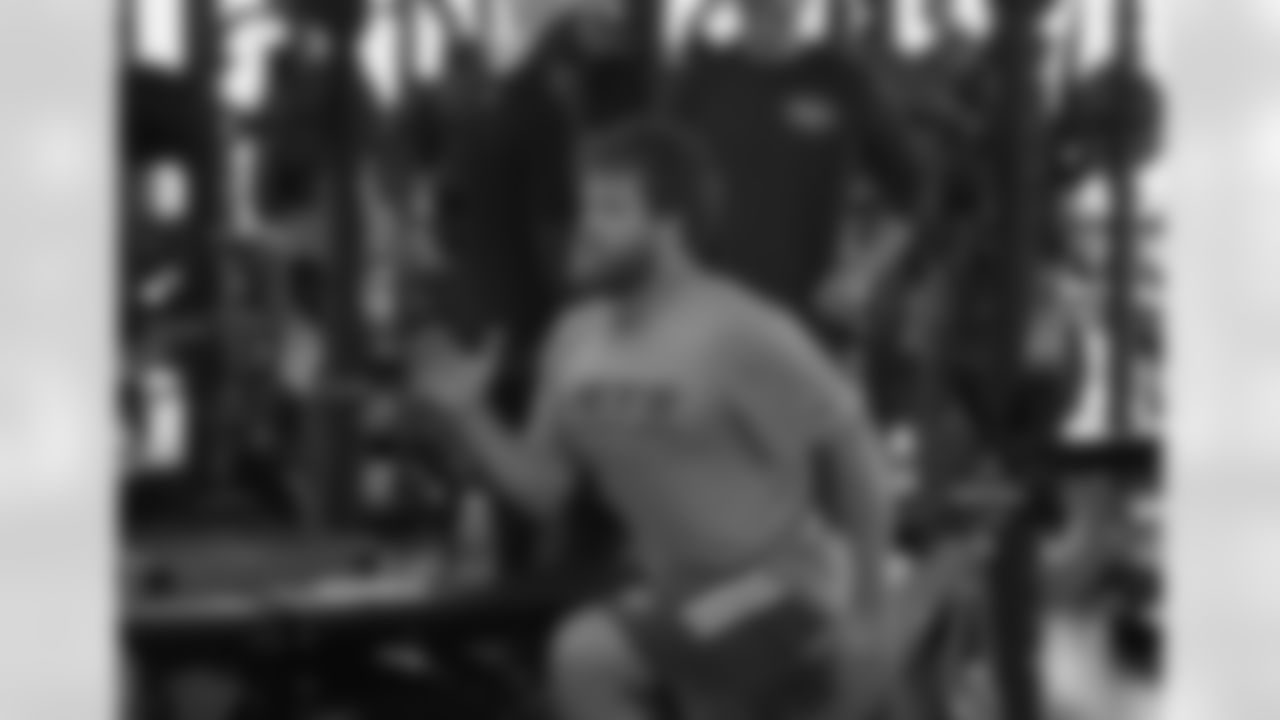 QB Ryan Fitzpatrick