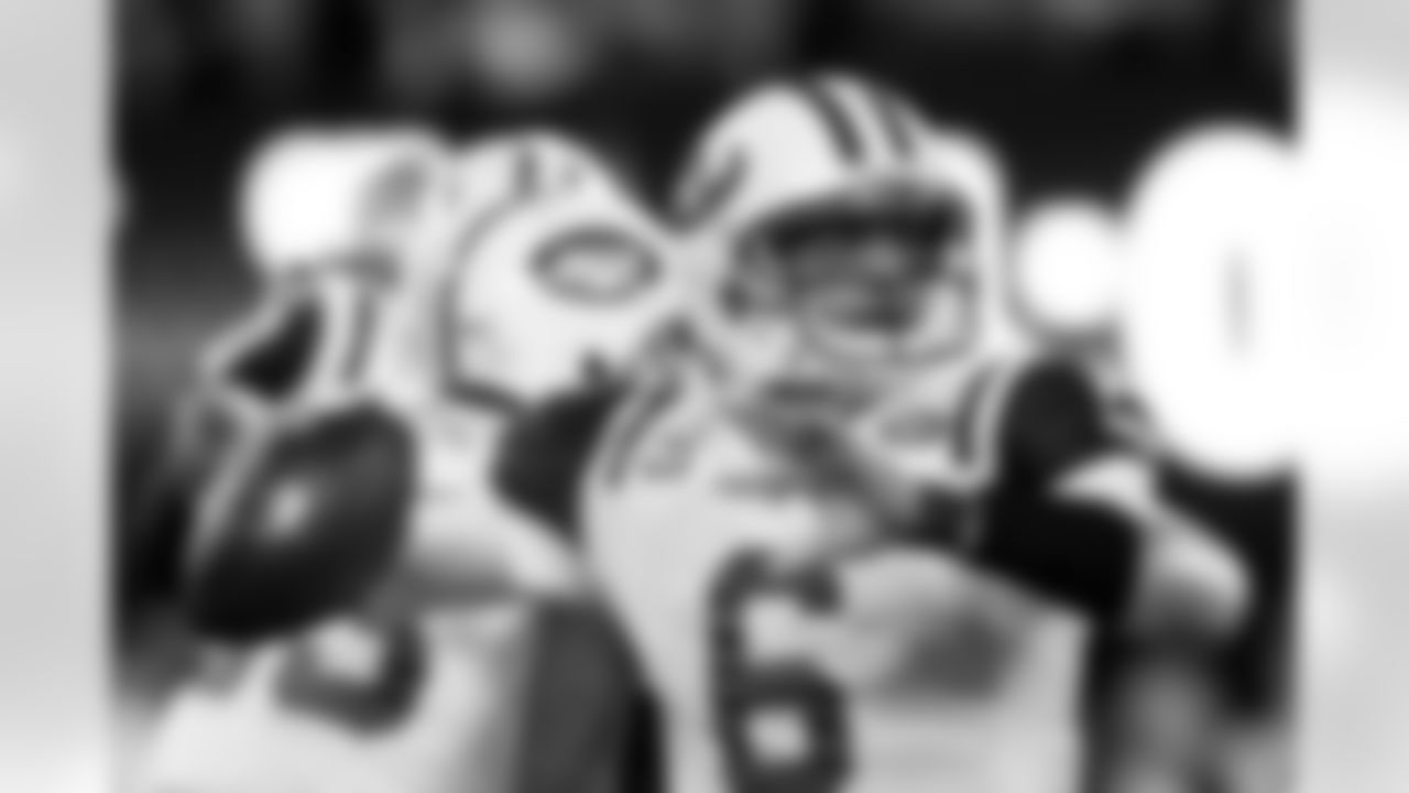2011 Regular Season Week 10 Jets vs Patriots Game Photos