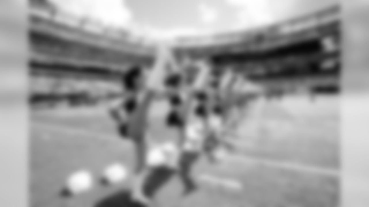 New York Jets Flight Crew: Jets vs Jaguars