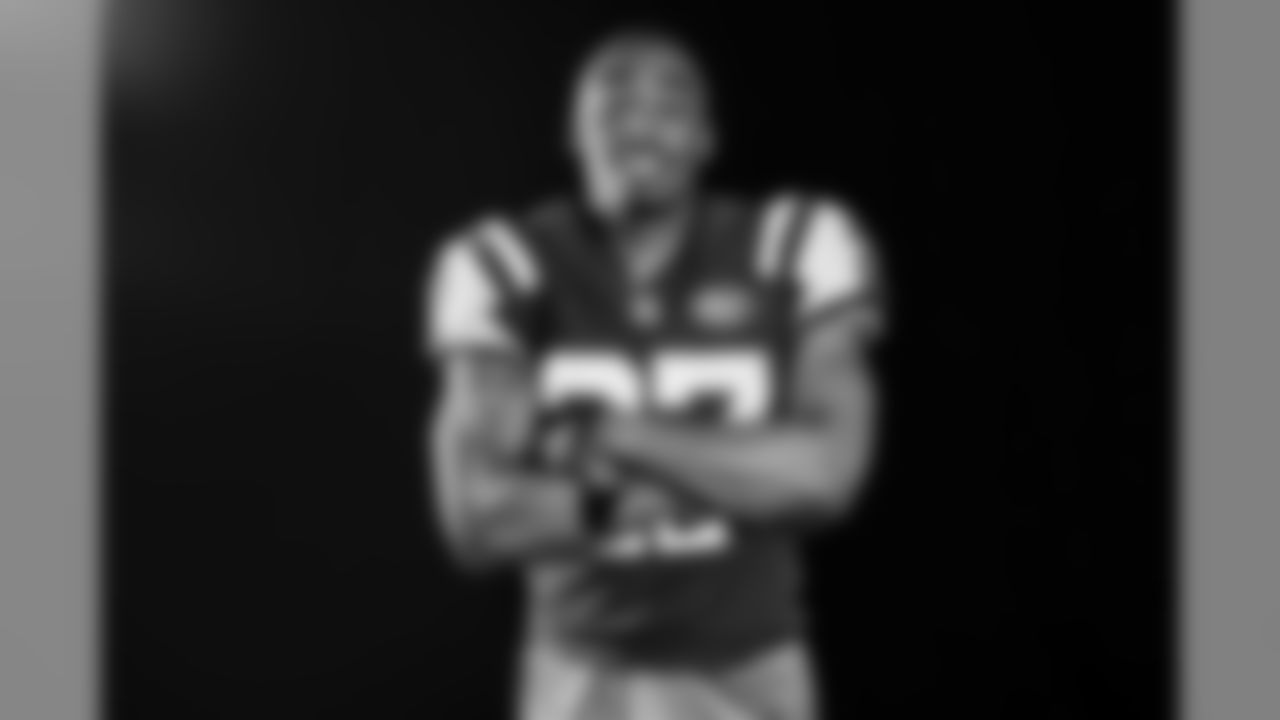 #27 Darryl Roberts (CB)