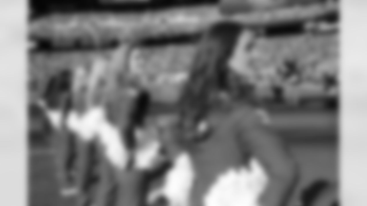 New York Jets Flight Crew: Jets vs Chiefs