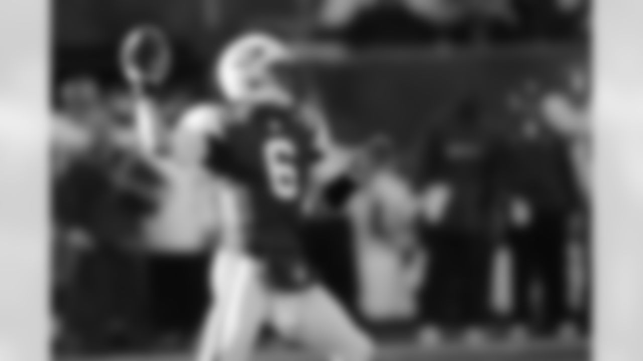 2011 Regular Season Week 16 Jets vs. Giants Game Photos