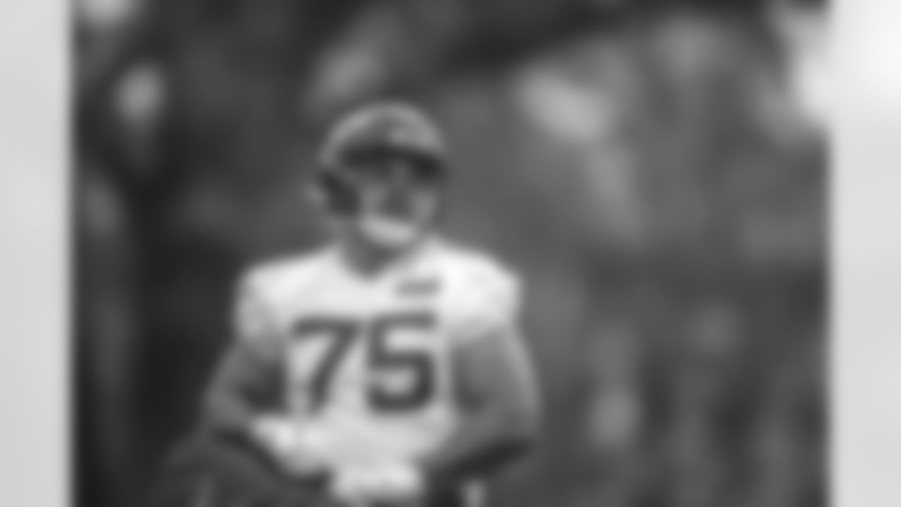 OL Alijah Vera-Tucker