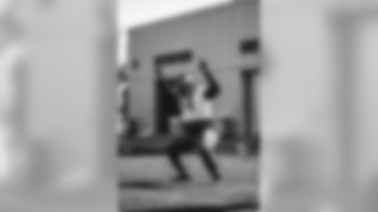 E_SNY_7097