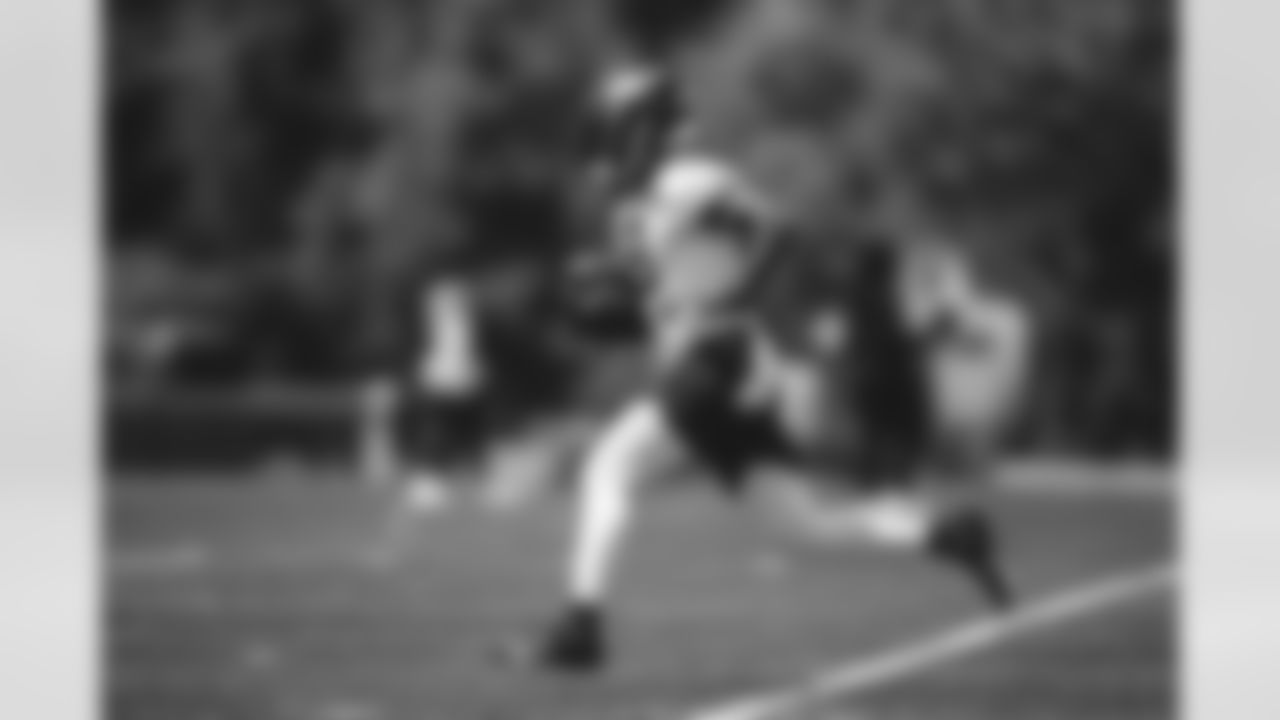 WR Elijah Moore