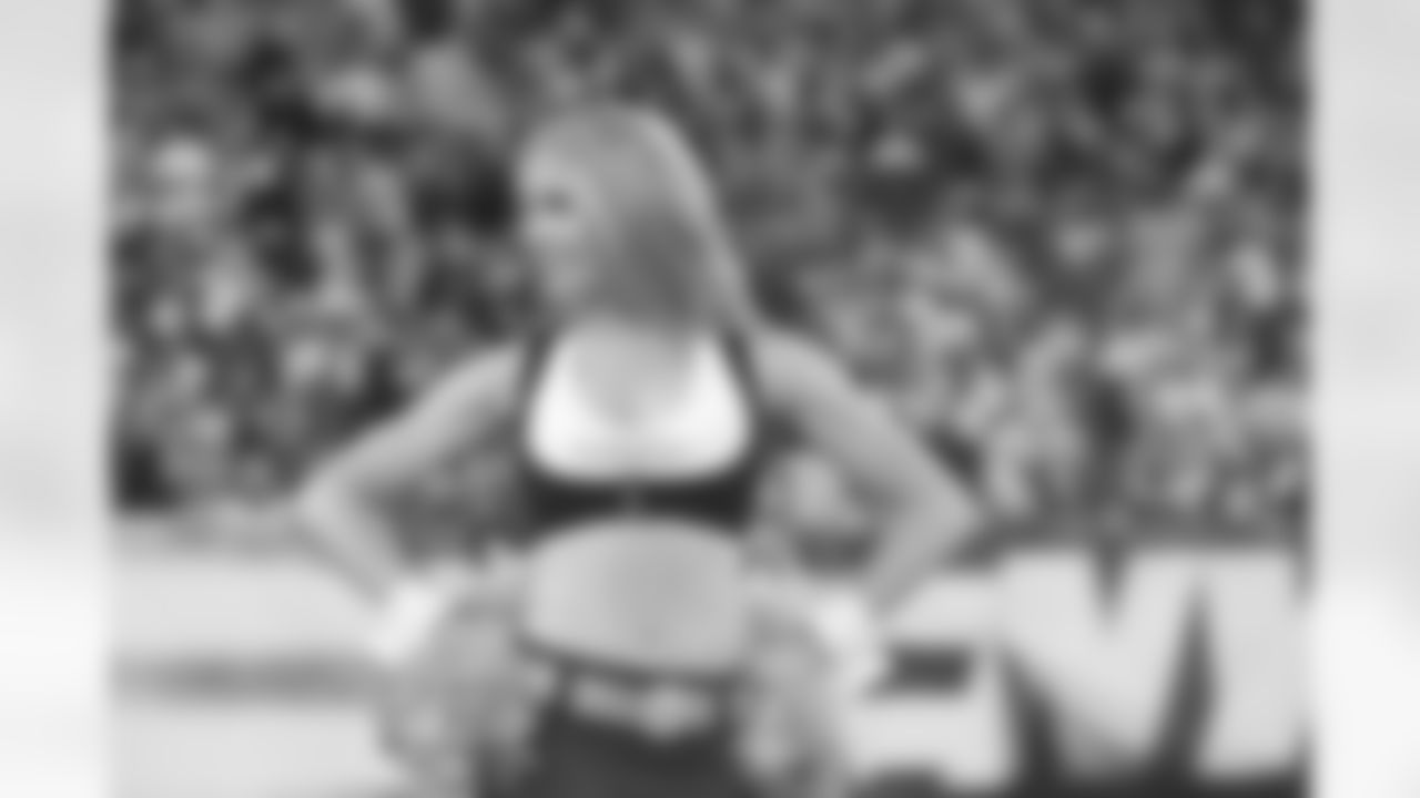 New York Jets Flight Crew: Jets vs Dolphins