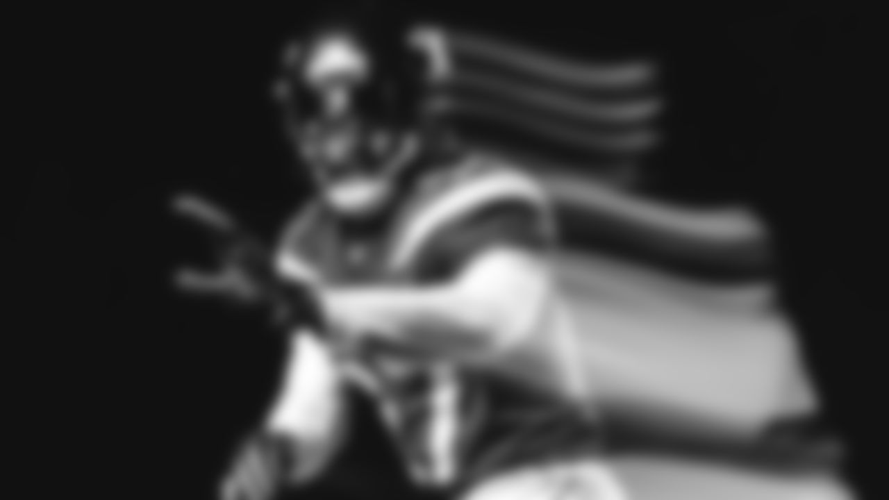 27 Darryl Roberts, CB