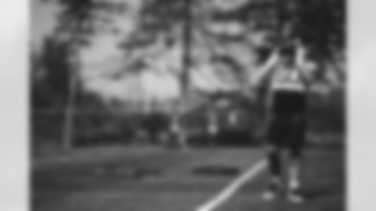 E_SNY_8650