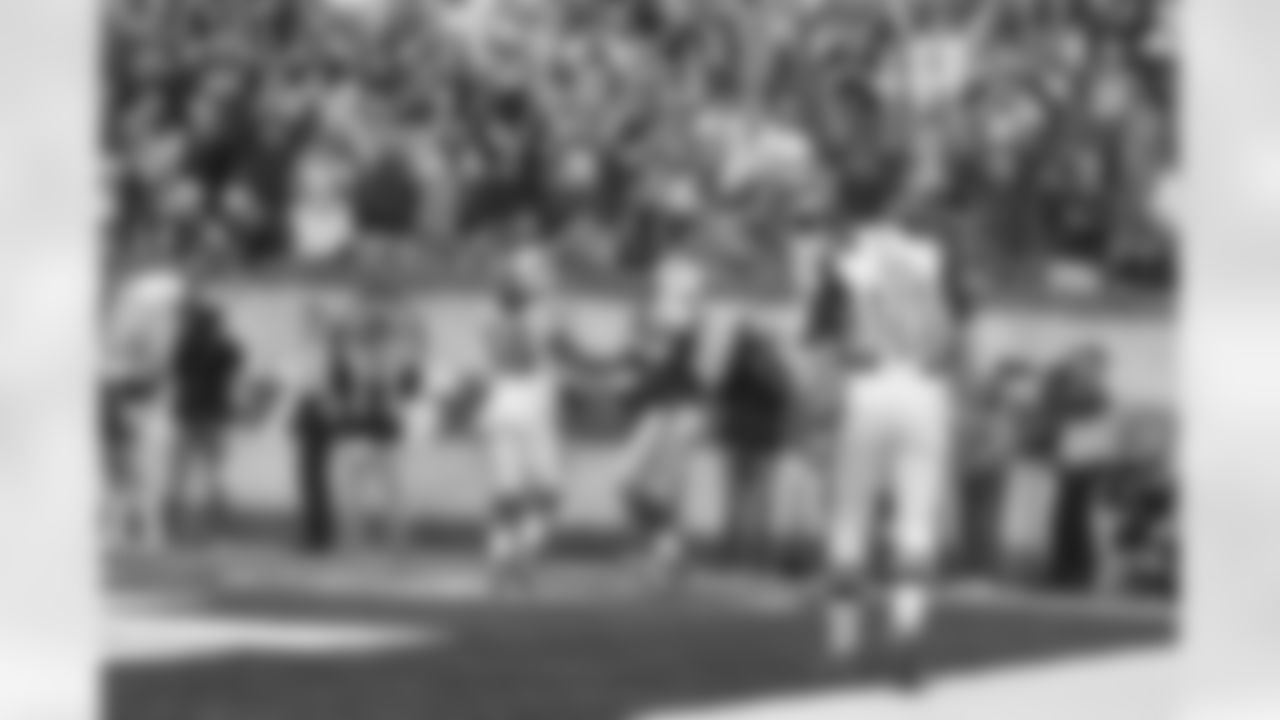2011 Regular Season Week 12 Jets vs Bills Game Photos