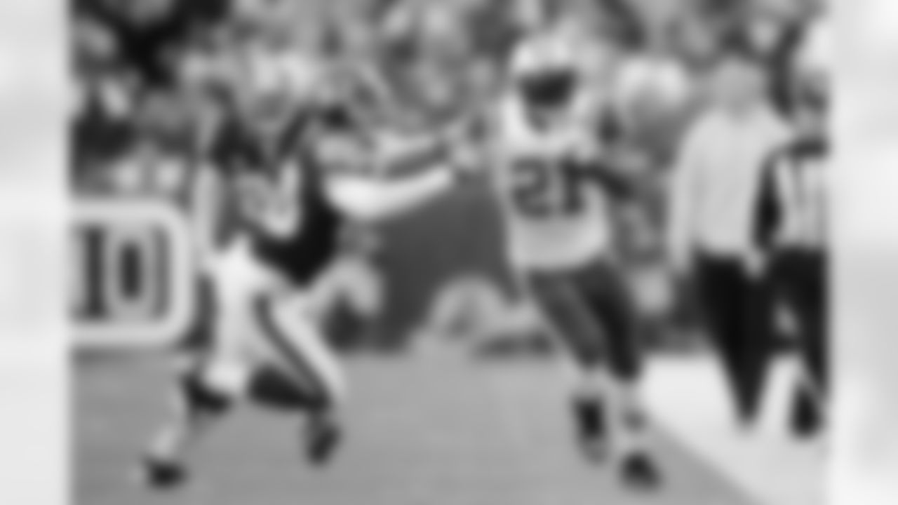 LaDainian Tomlinson Photos