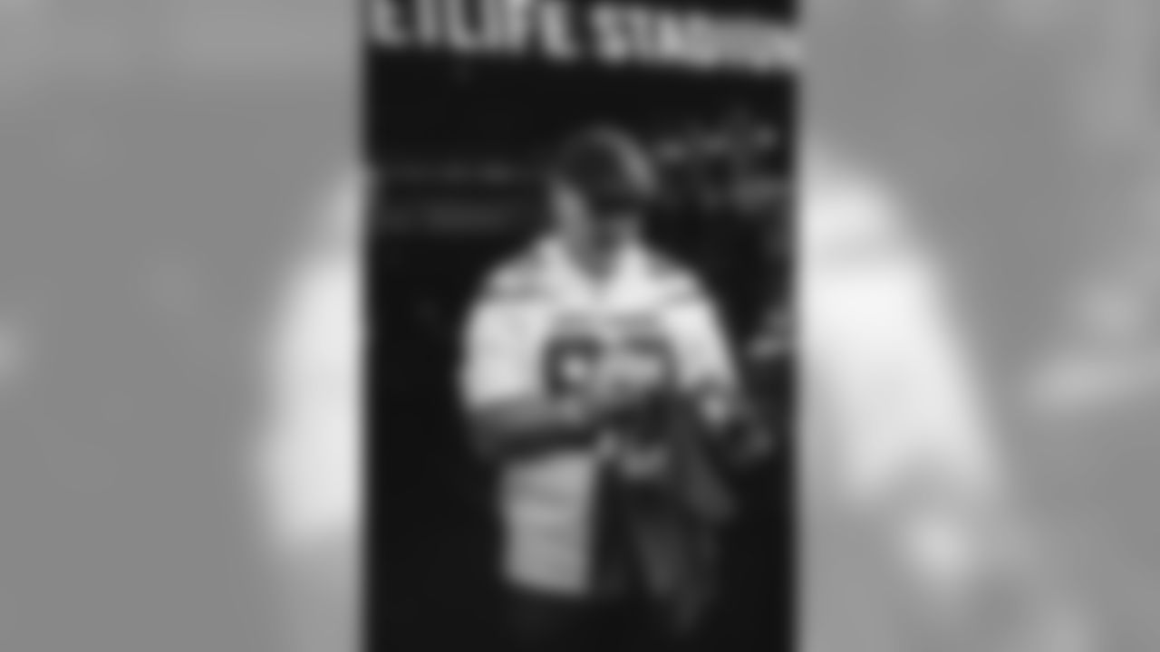 E_SNY_8230