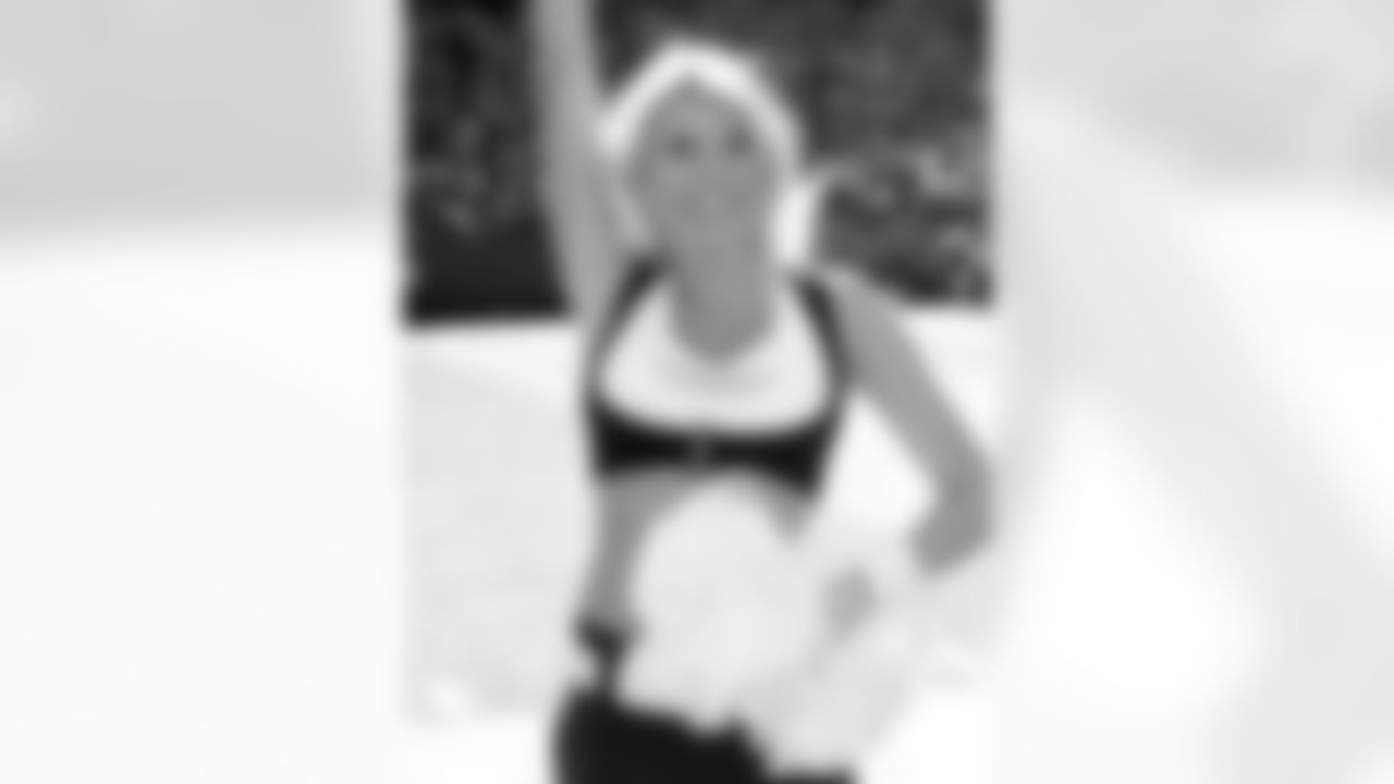 Natalie 2009 Flight Crew Member Photos