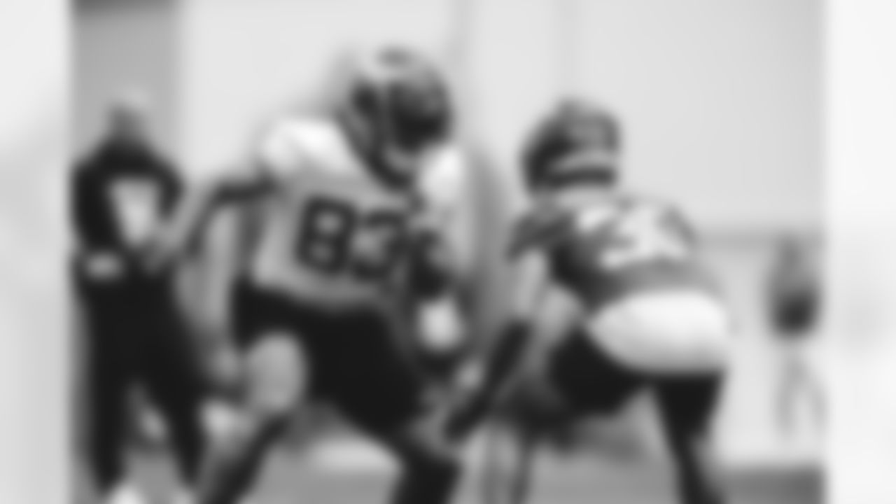 TE Tyler Conklin & CB Michael Carter II