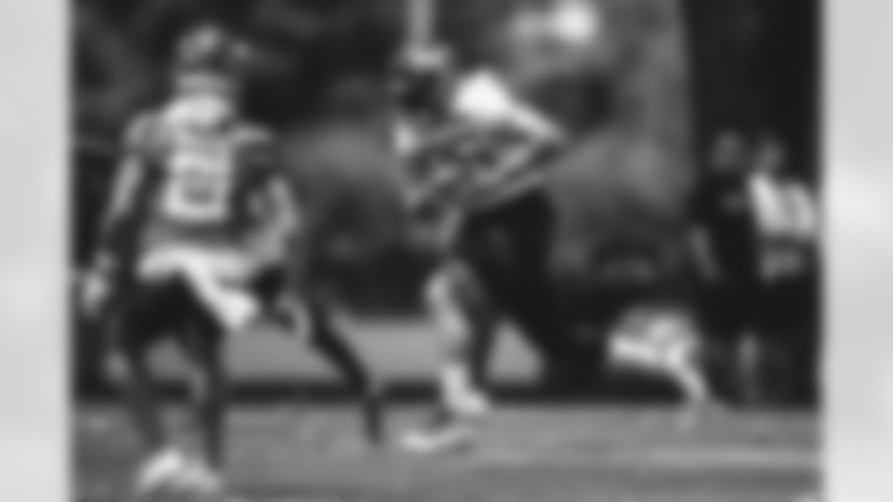 TE Trevon Wesco