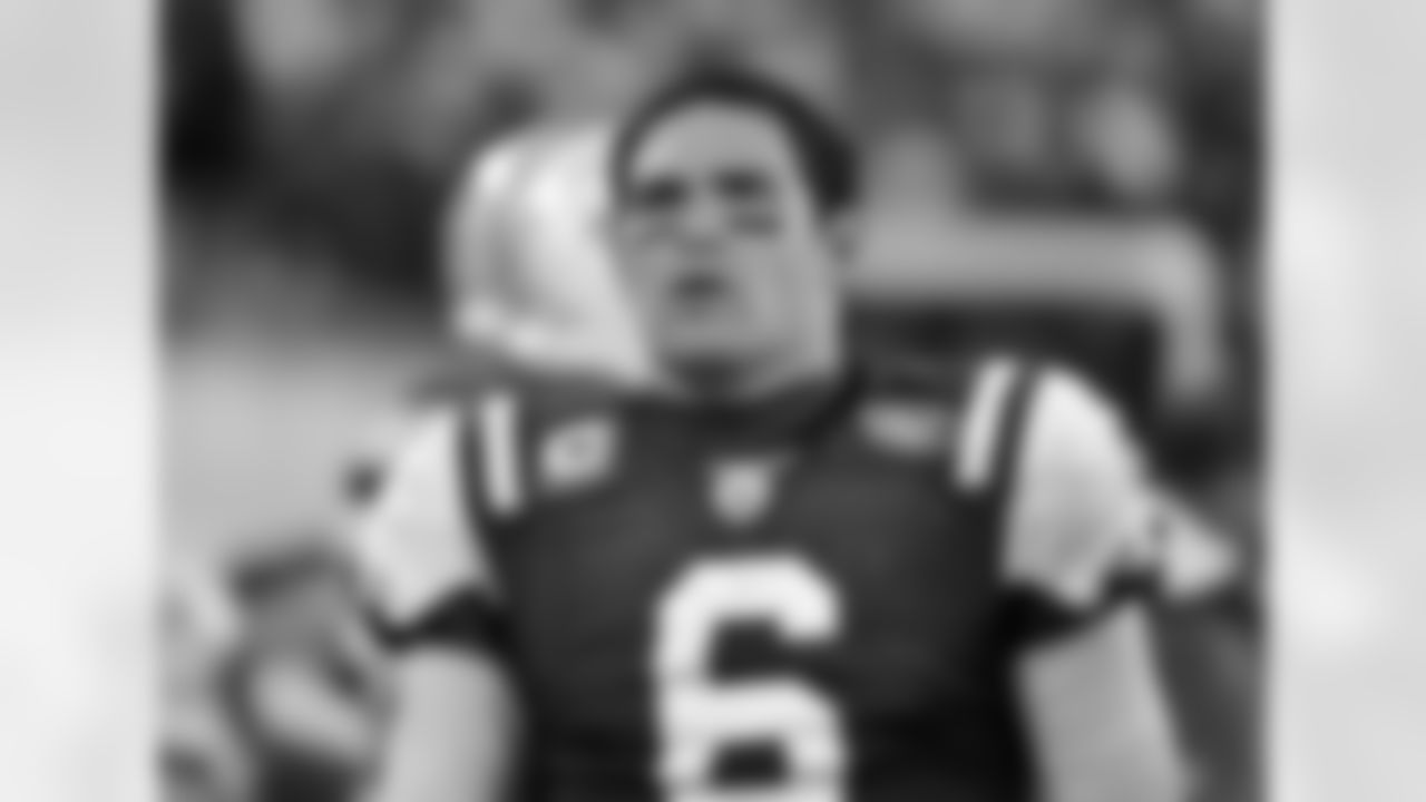 2011 Regular Season Week 16 Jets vs. Giants Game Photos