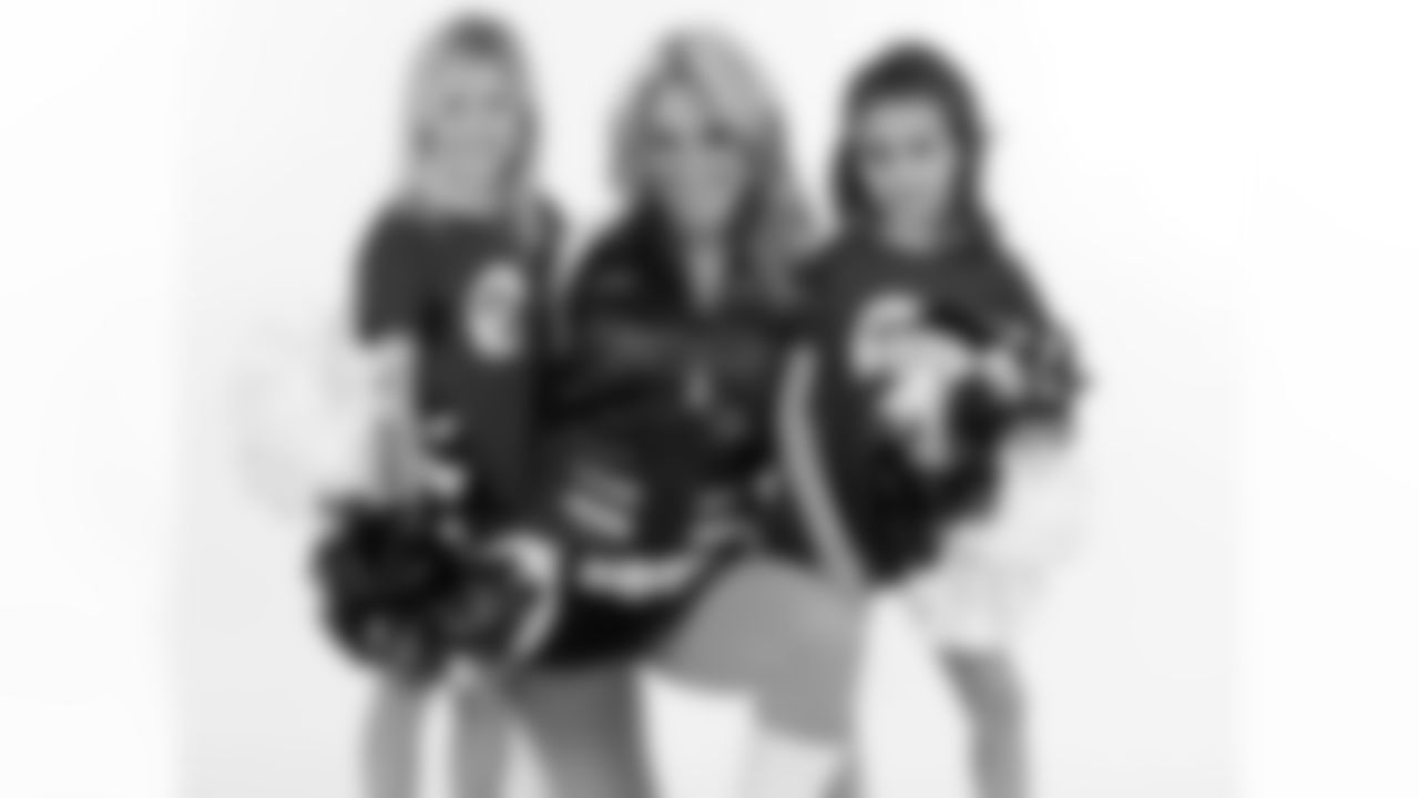 2010 NY Jets Junior Flight Crew Photo Shoot