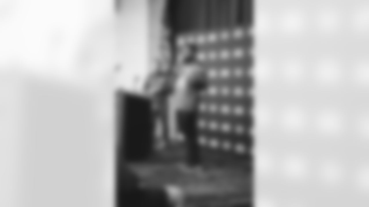 E_A9200090_1