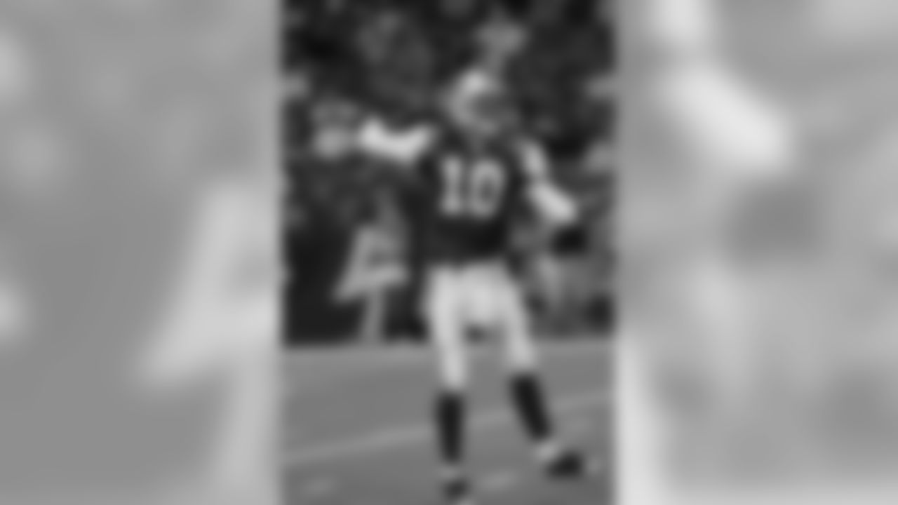 QB Erik Ainge Photos