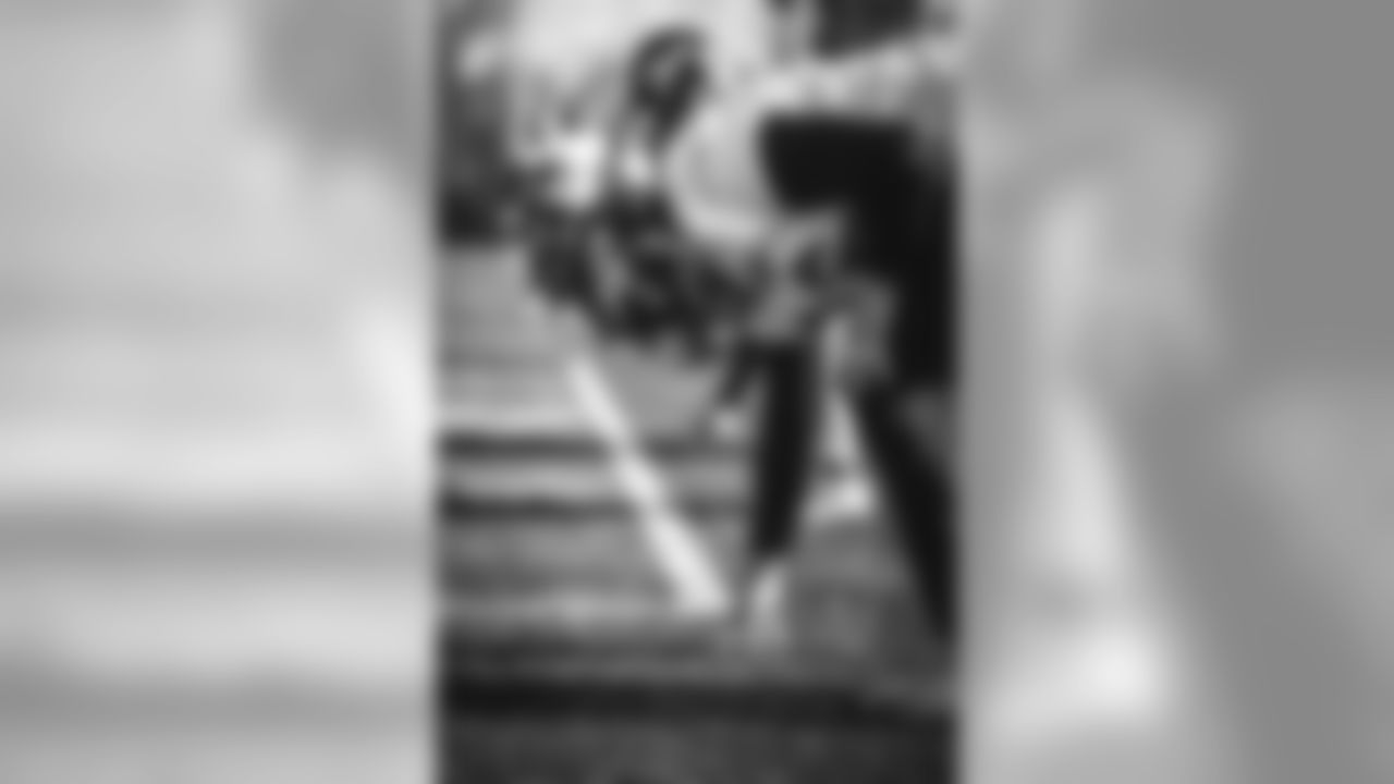 E_SNY_7067