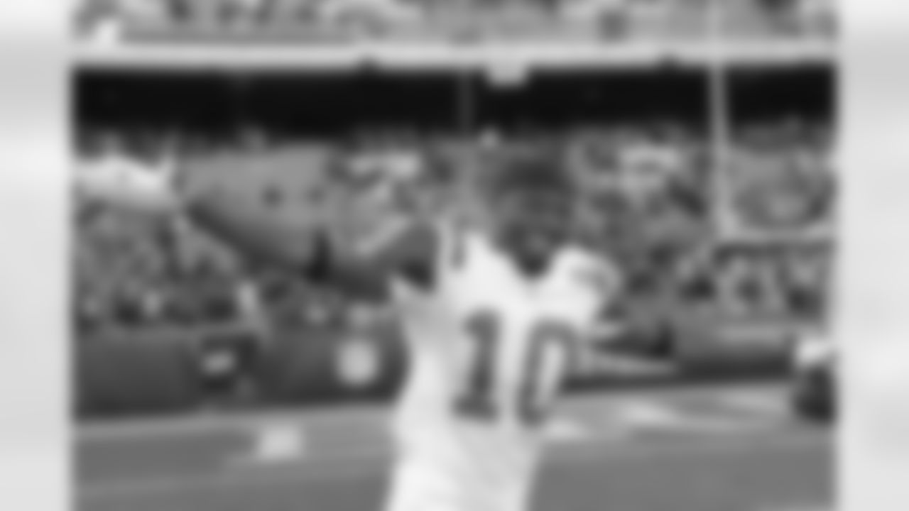 Santonio Holmes Photos
