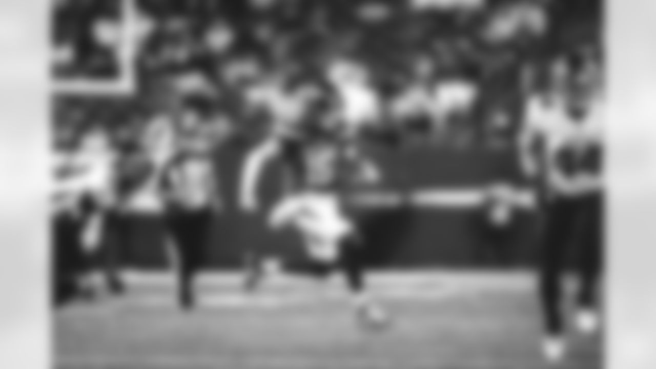 QB Chris Streveler